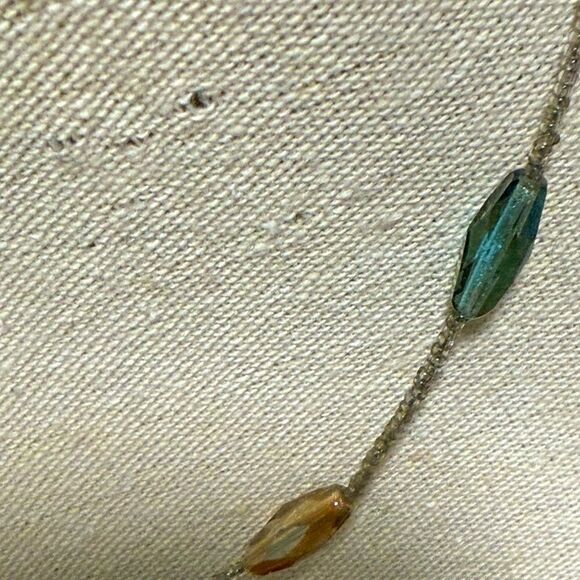 Vintage Set of Aqua Crystal & Sea Glass Gold-tone Necklace and Crystal Brooch. - Picture 4 of 7